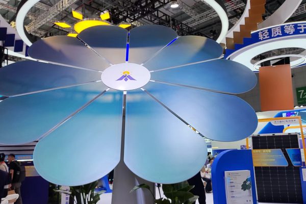 Global Trends in Energy Storage: Technology, Policy, and Market Outlook for 2025