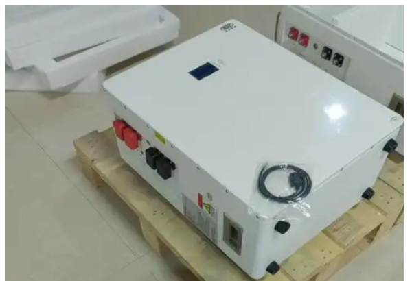 Understanding Hybrid Inverters: The Future of Solar + Storage Systems
