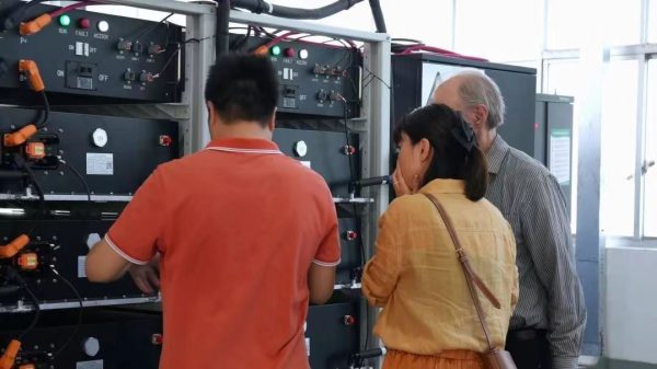 Hybrid Diesel-Battery Systems: Small-Scale Deployment Guide