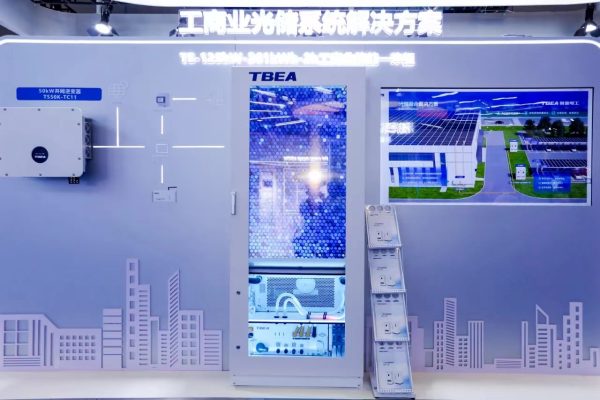 The Rise of “Plug-and-Play” Home Battery Kits