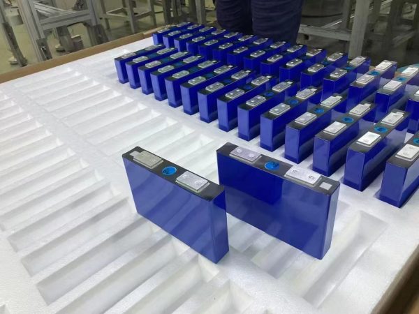 What Happens If You Mix Different Battery Brands?