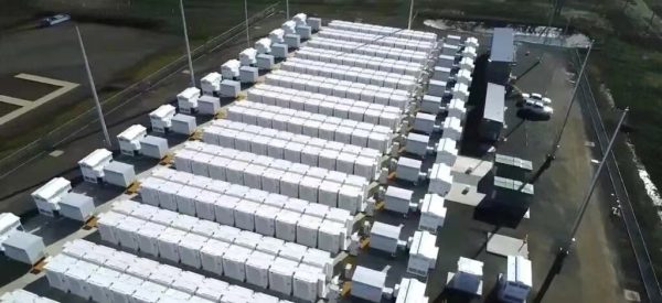 Comparing Payment Methods in Storage Trade