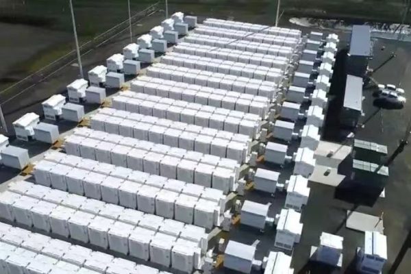 Comparing Payment Methods in Storage Trade